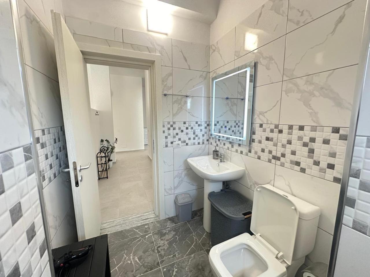 Trea - Maya Terrace Sea View Apartamento Vlorë